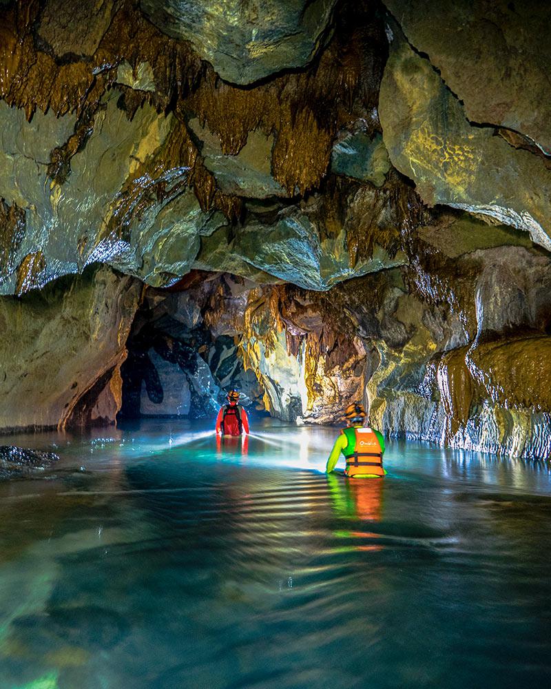 Tour Thám Hiểm Phong Nha 2N1D: Khám Phá Hang Va