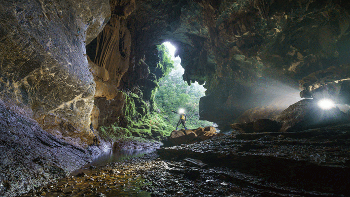 Tour Thám Hiểm Phong Nha 3N2D: Chinh Phục Hệ Thống Hang Hổ